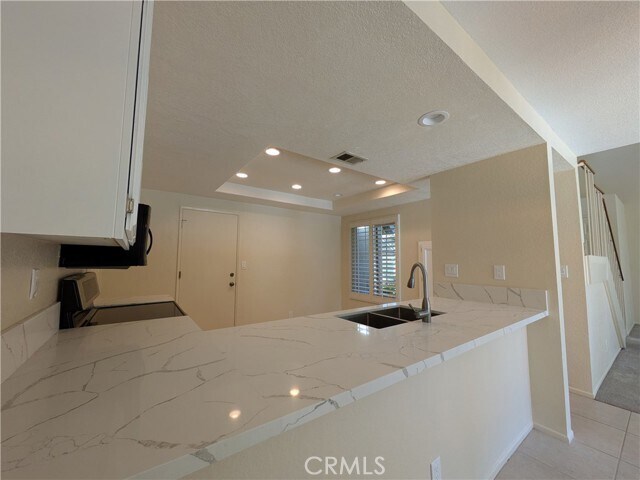 Foto del edificio - 6078 E Summit Ct