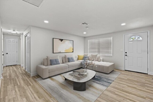 Foto del edificio - 7480 Hobson St NE
