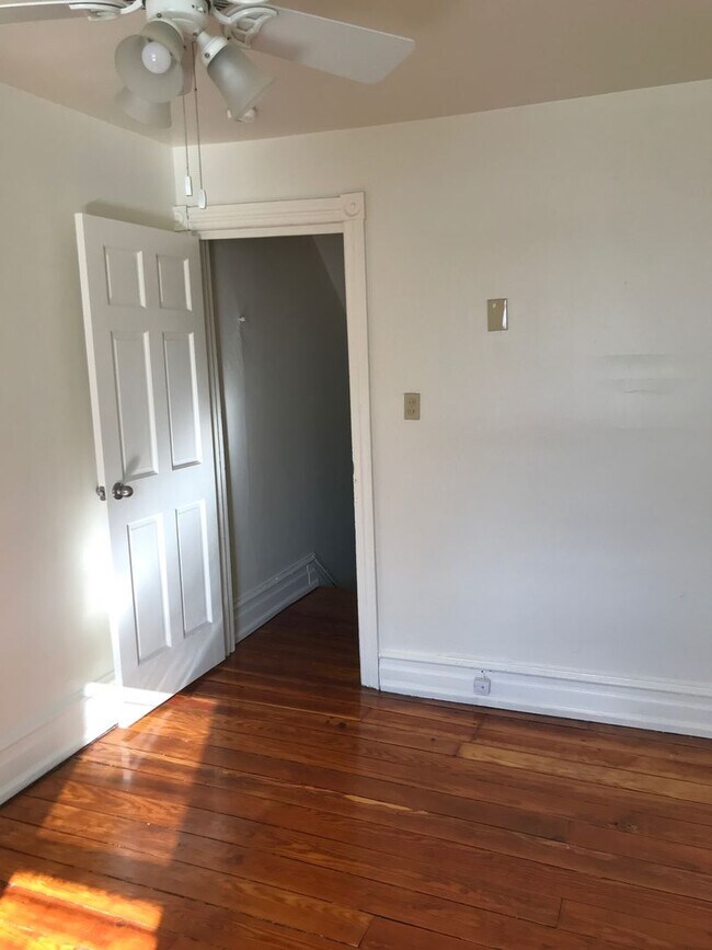 Foto del edificio - 139 N 10th St
