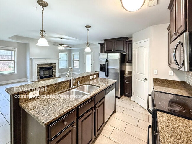 Building Photo - 24752 Rolling Vista Dr
