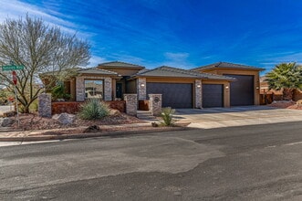 Building Photo - 2823 Kenzies Way