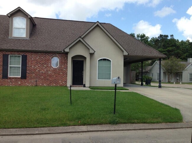Building Photo - 1402 Harwich Dr