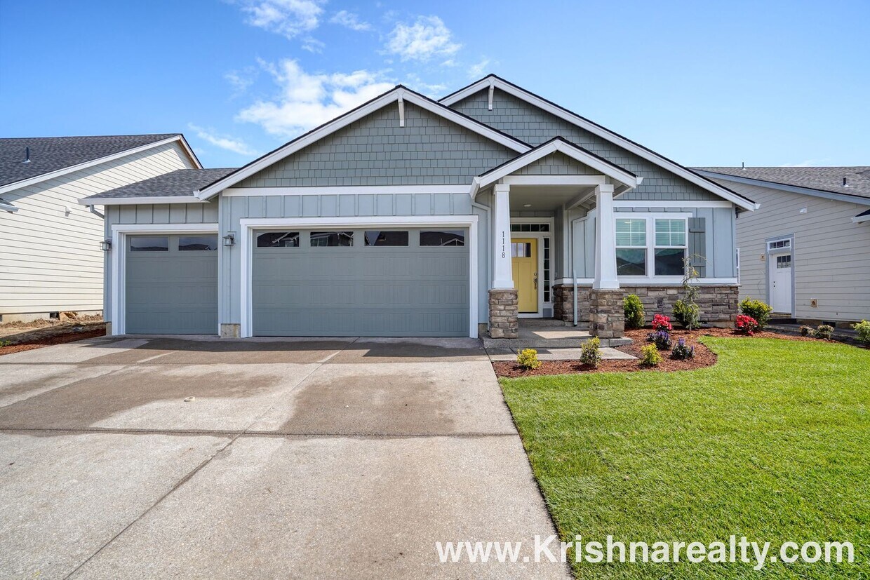 Primary Photo - *New Single Level 4BD*, 2BA* Single Family...