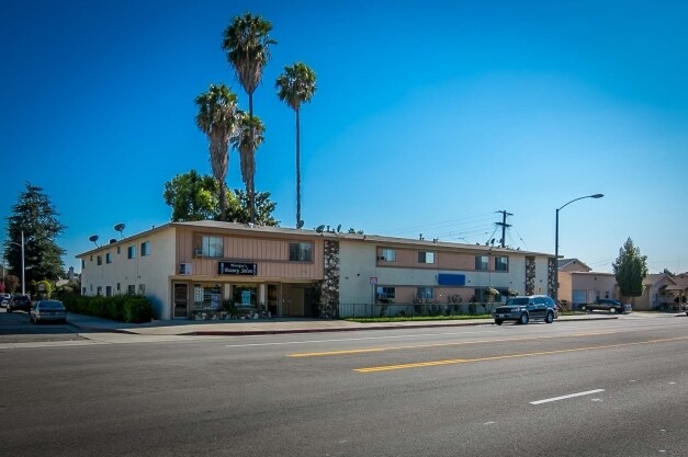 Building Photo - Ramona Apartments