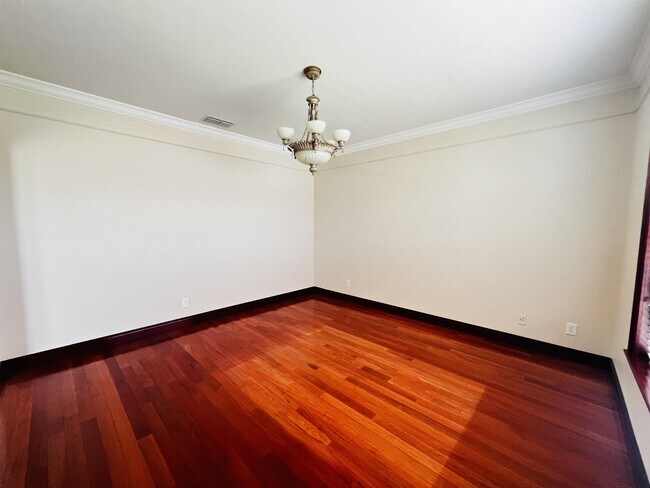 Foto del edificio - 2831 Paige Dr
