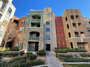 Building Photo - 56 E Serene Ave