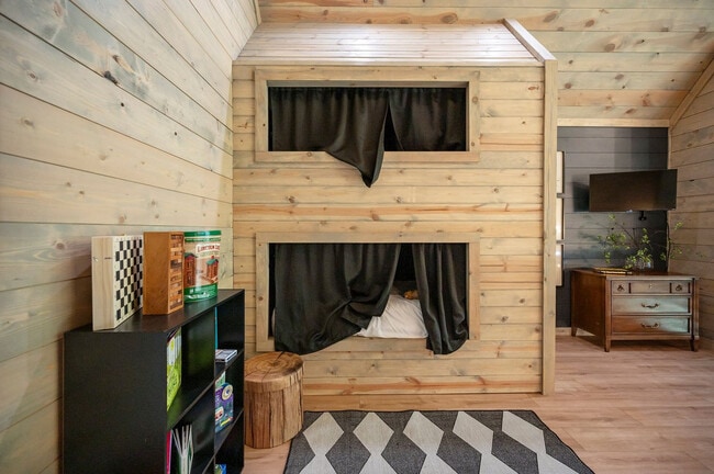 Foto del edificio - 436 Hochapine Trl