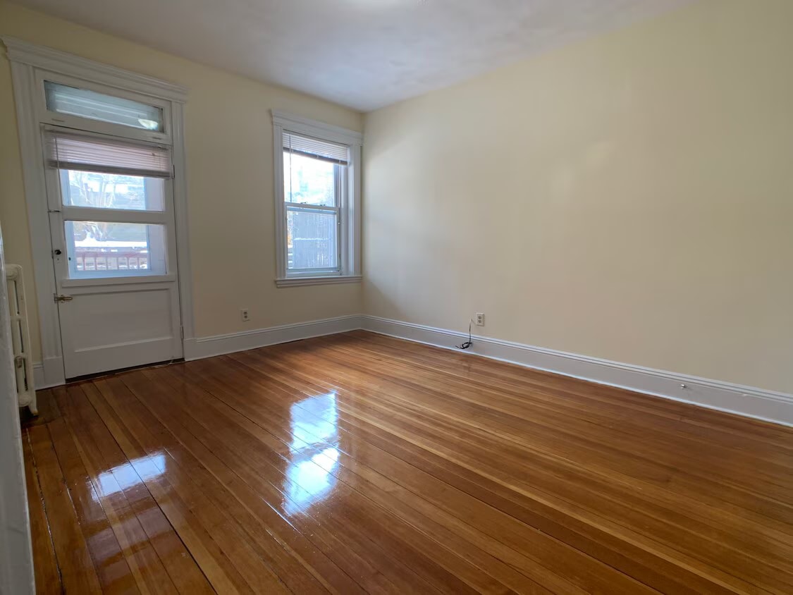 Images are representative samples of the advertised unit. Actual units shown during tours may differ - 199 Boylston St