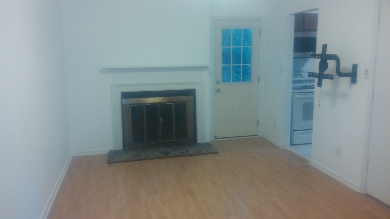 Primary Photo - 2311 N Berkshire Rd