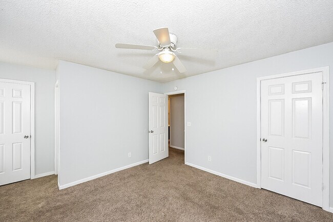 Foto del edificio - Charming 3-Bedroom Cayce Home