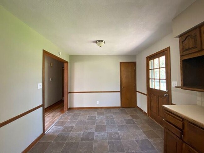 Foto del edificio - Cute 3 Bedroom with basement