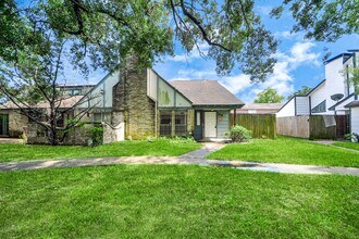 Building Photo - 5747 Easthampton Dr