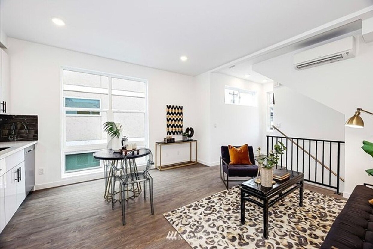 Primary Photo - Ballard Townhome - Luxury and Location!