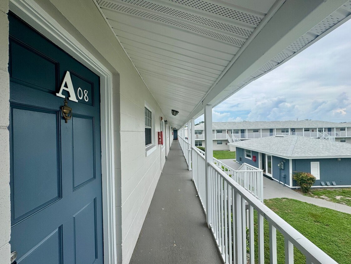 Primary Photo - 1 Bed/1 Bath Second Floor Condo in recentl...