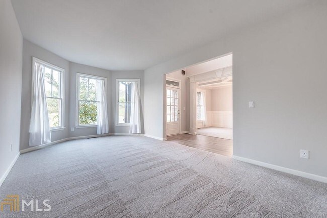 Building Photo - 4570 Sierra Creek Dr NE
