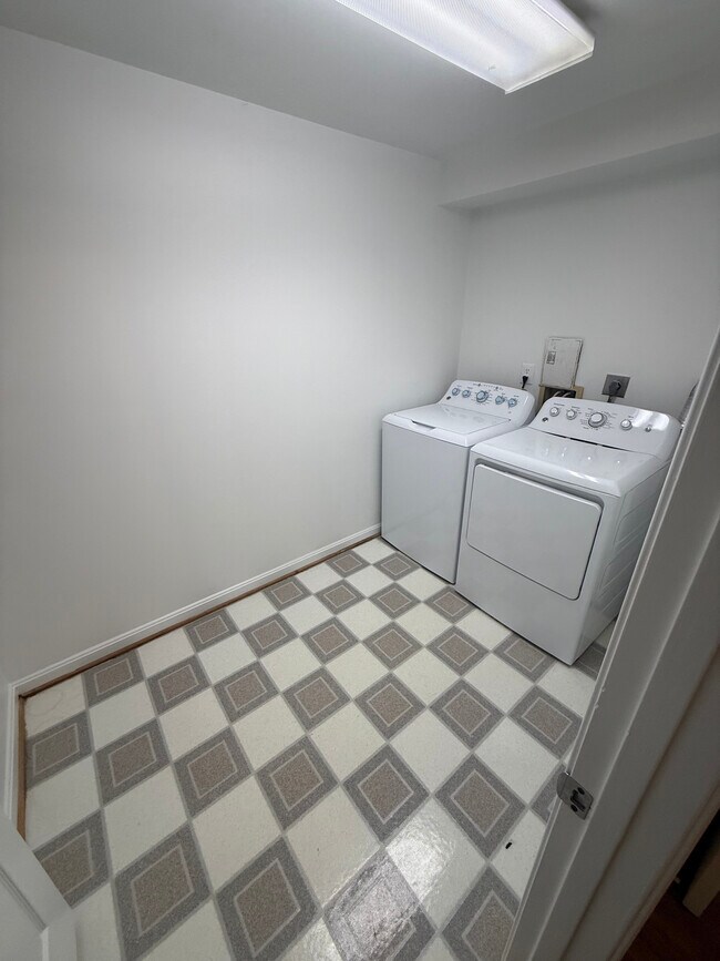 Foto del edificio - 5616 Truitt Farm Ct