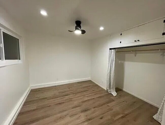 Foto del edificio - 22331 Vanowen St