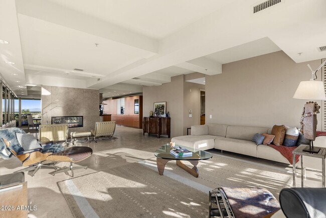 Foto del edificio - 7167 E Rancho Vista Dr