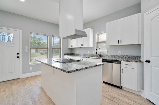 Foto del edificio - 5754 Reed Rd