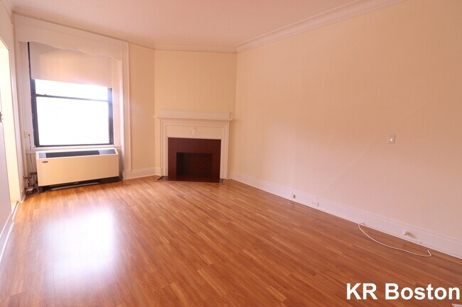 Building Photo - 3 Commonwealth Ave