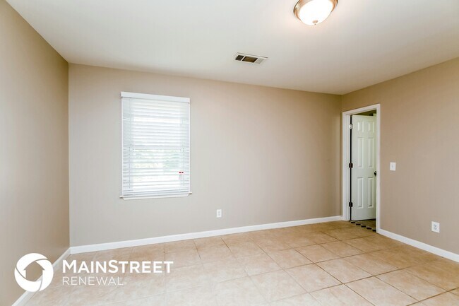 Building Photo - 1561 Rose Garden Ln