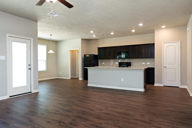 Building Photo - 17349 Cedar Rock Ct