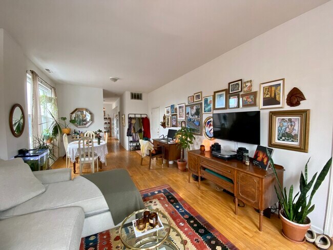 Foto del edificio - 2610 W Thomas St