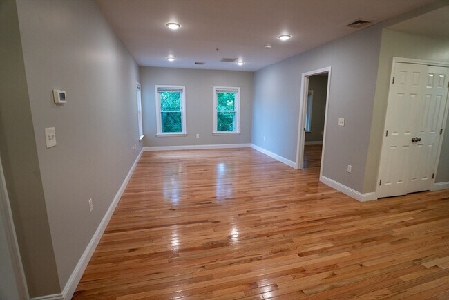 Foto del edificio - 6-8 Claflin St