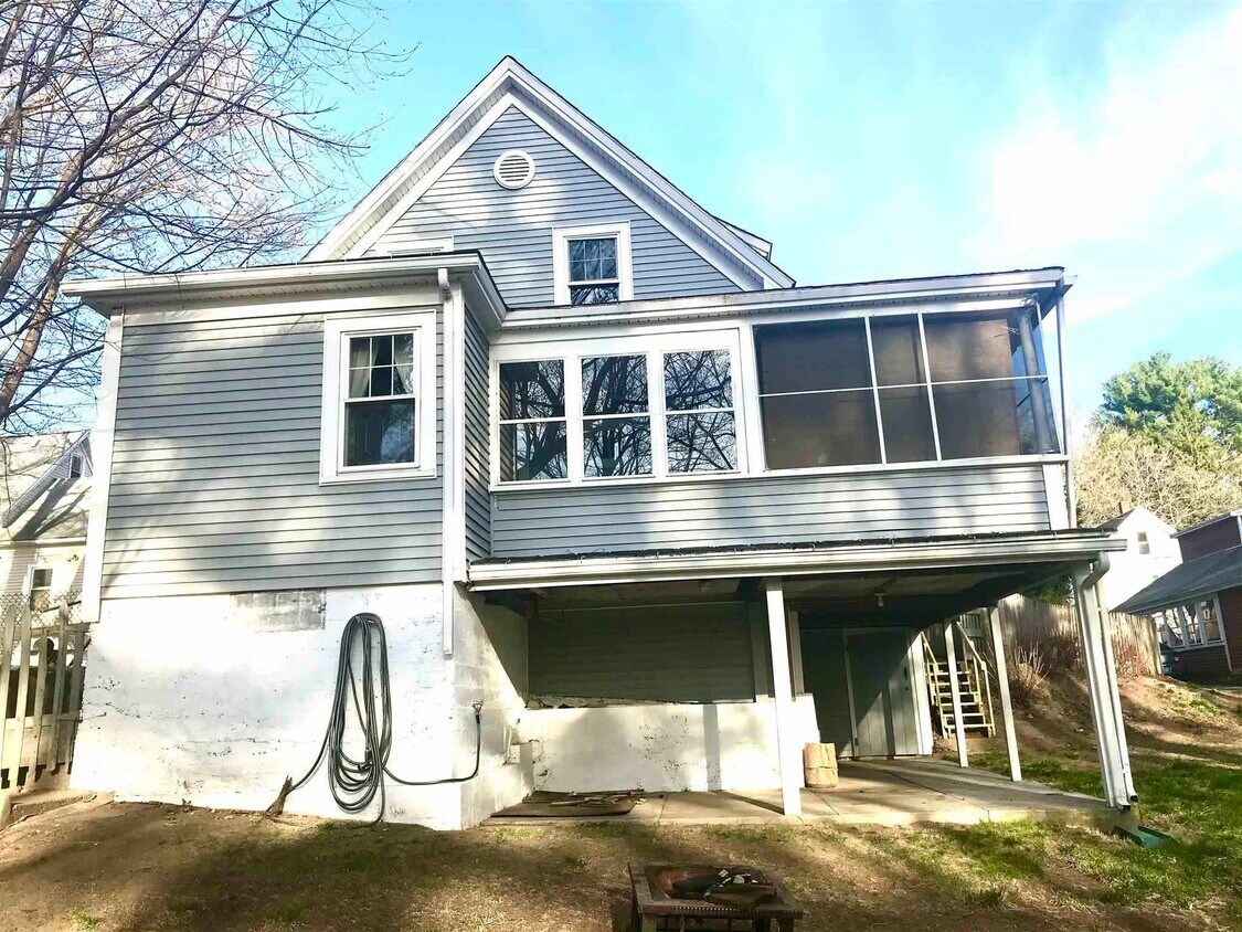 3 Maple Ave, Hudson, NH 03051 House Rental in Hudson, NH