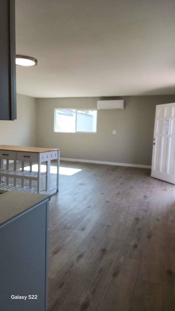 Foto del edificio - 8818 Chester St