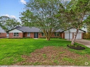 Building Photo - 219 Driftwood Dr