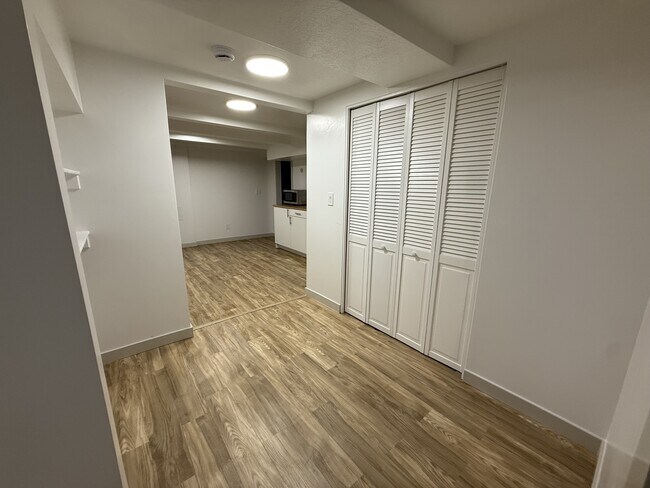 Foto del edificio - 1214 500 N