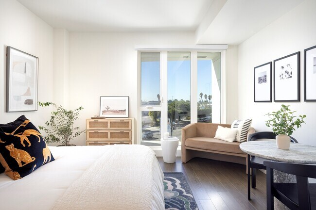 Building Photo - Residences at West Edge