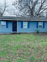 Building Photo - 345 Washburn Dr