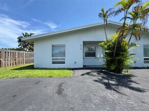 Building Photo - 838 SW 14th St
