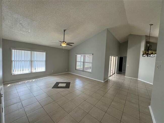 Building Photo - 5906 Birchwood Dr