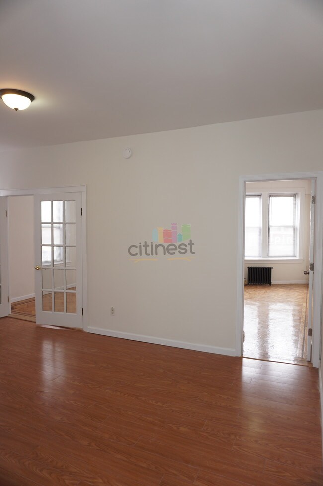 Building Photo - 484 84th St