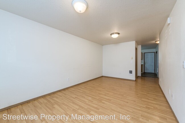 Building Photo - 2 br, 1.5 bath House - 5921 SE 86th Ct