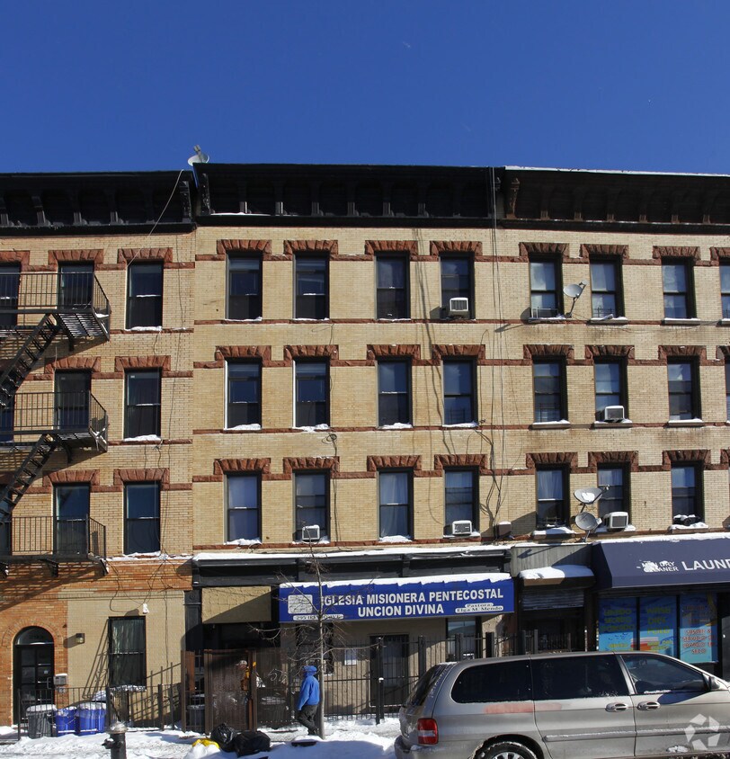 Building Photo - 295 Irving Ave