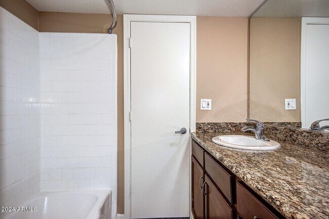 Foto del edificio - 1702 W Tuckey Ln