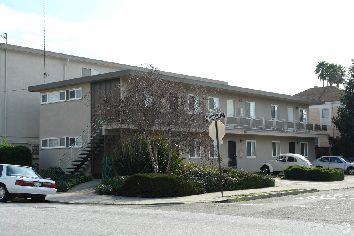 Primary Photo - 801 Stannage Ave