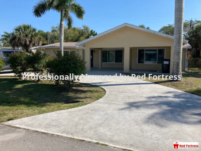 Foto del edificio - 1438 Collins Rd