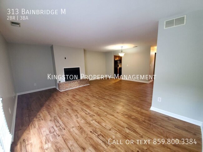 Building Photo - Newly Renovated 2 Bedroom Townhome Available