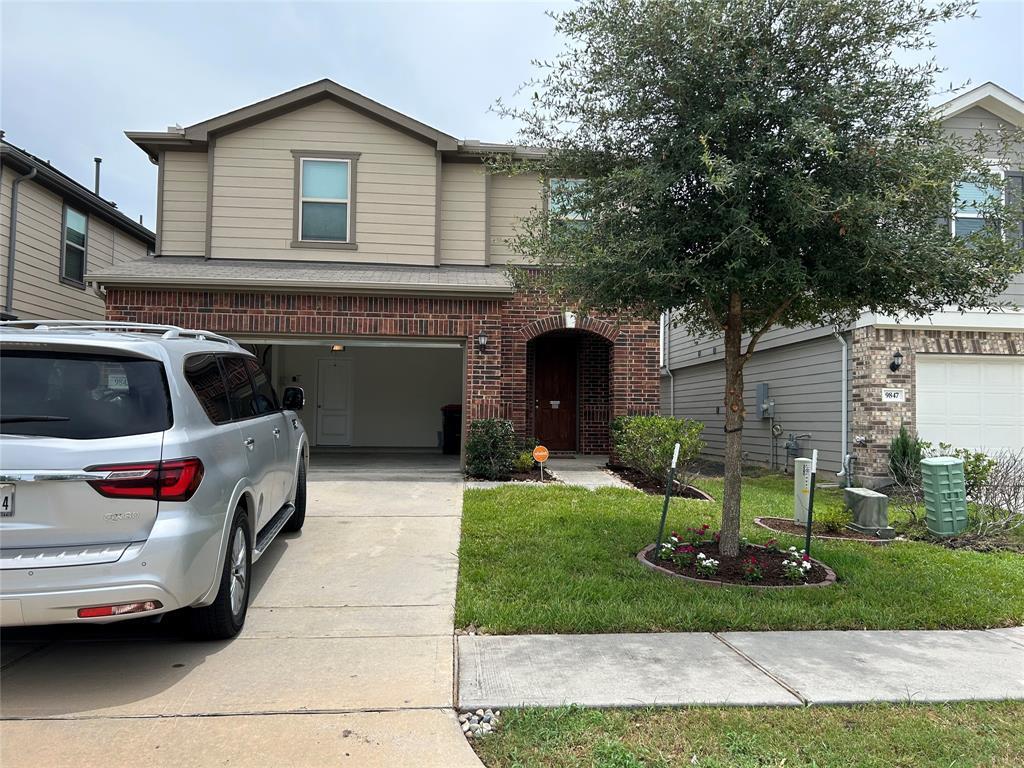 Foto principal - 9843 Mls Fld Dr