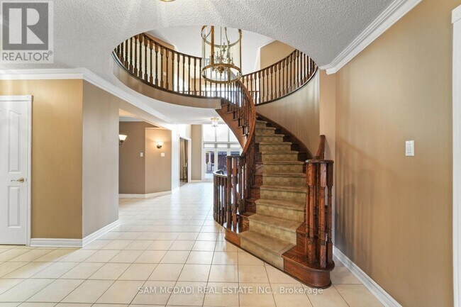 Building Photo - 4873 Forest Hill Dr