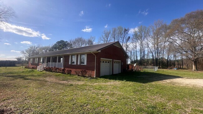 Foto del edificio - 468 Sandy Foundation Rd