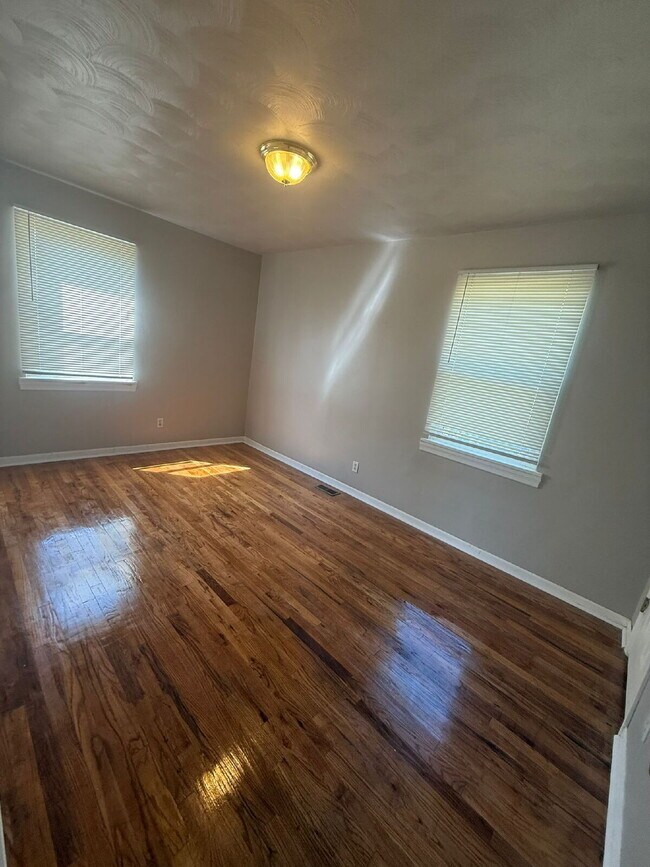 Foto del edificio - 6808 Stratford Ave