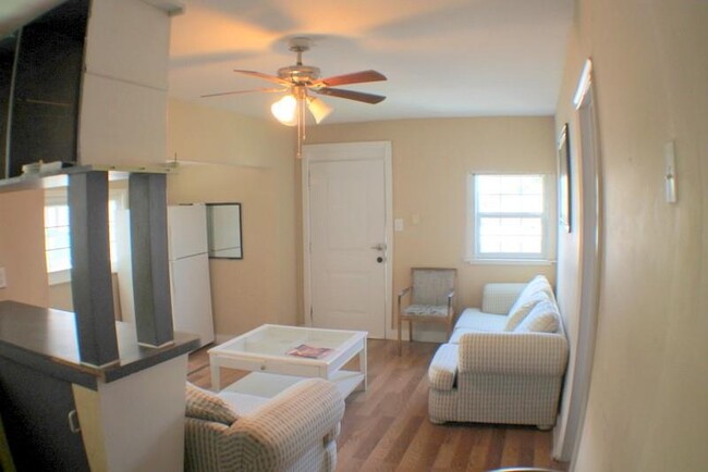 Building Photo - 7014 Fairway Dr