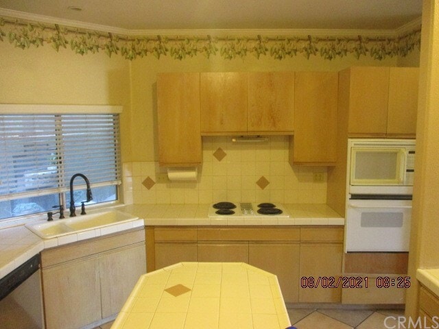 Building Photo - 29558 Longhorn Dr