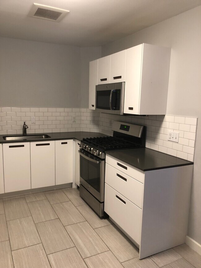 Foto del edificio - 411 28th Ave S